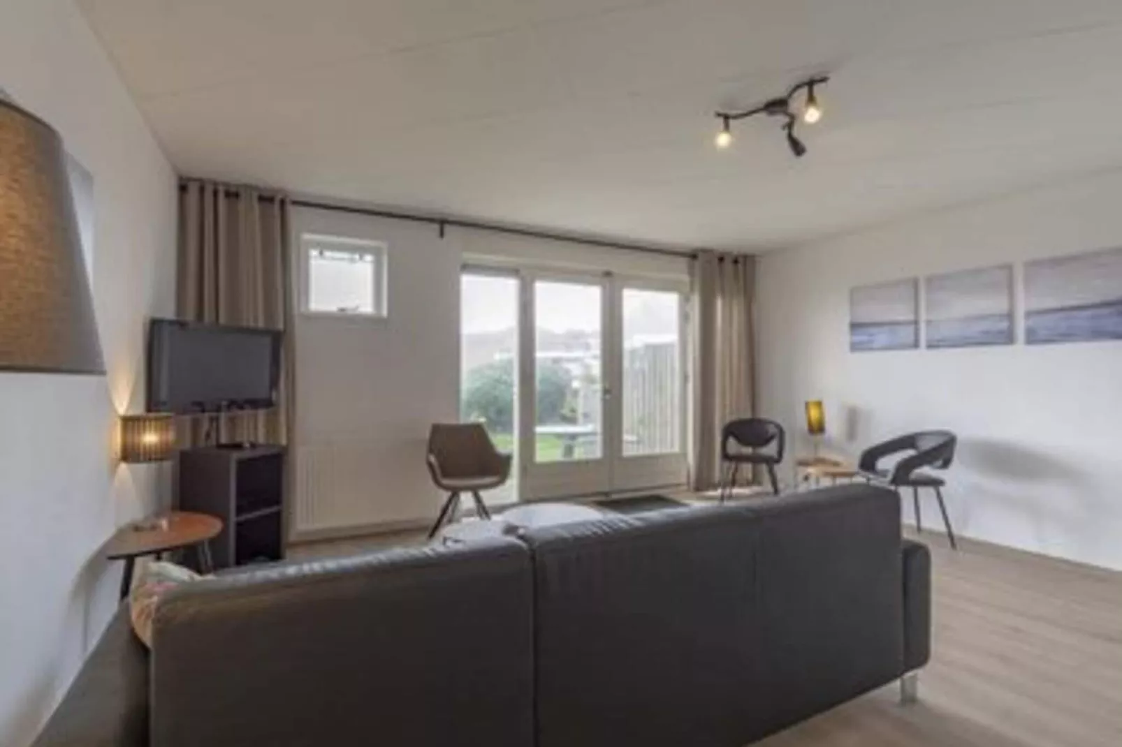 Strandslag 95-Living room