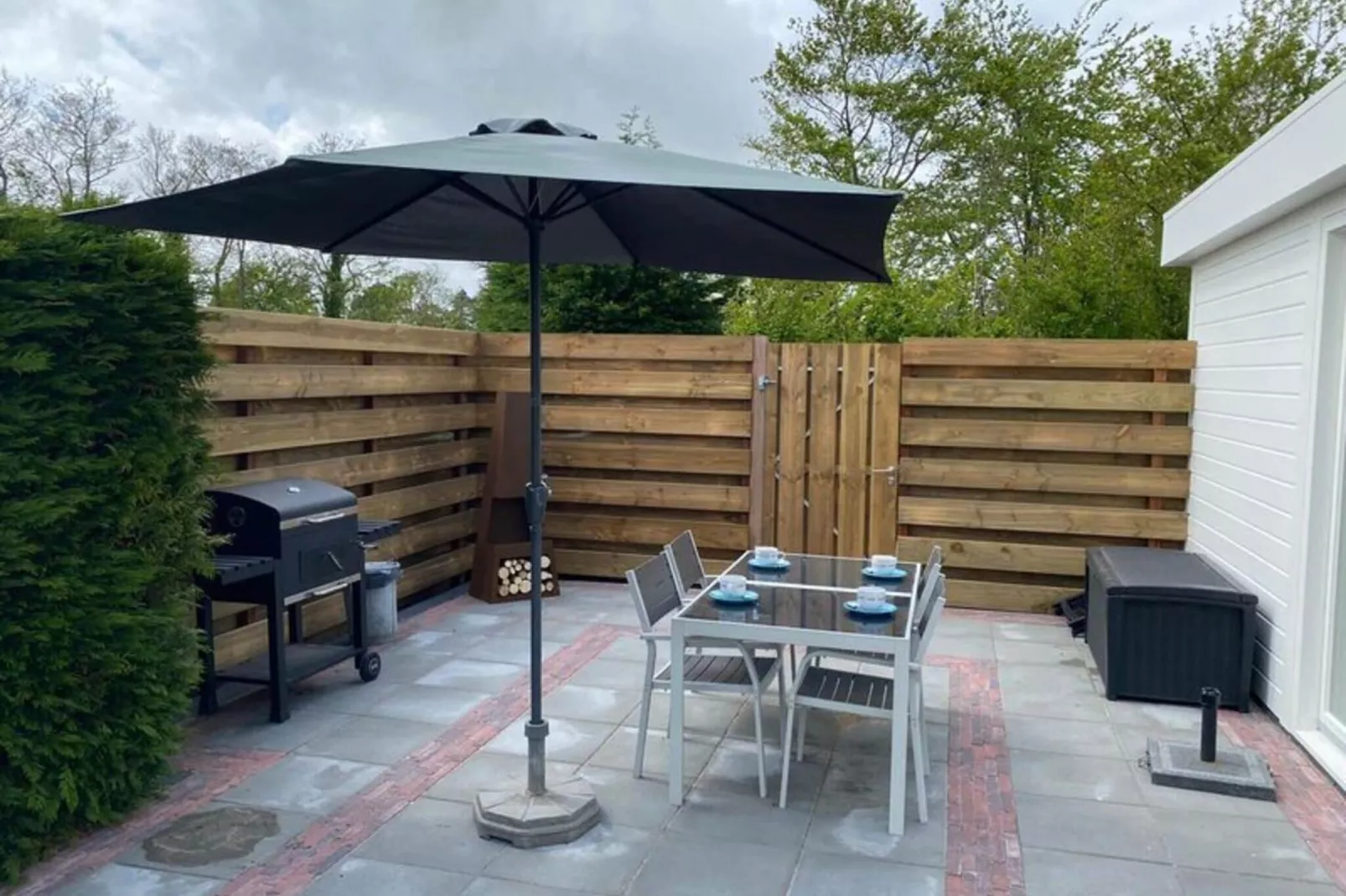 Eureka 83-Terrace balcony