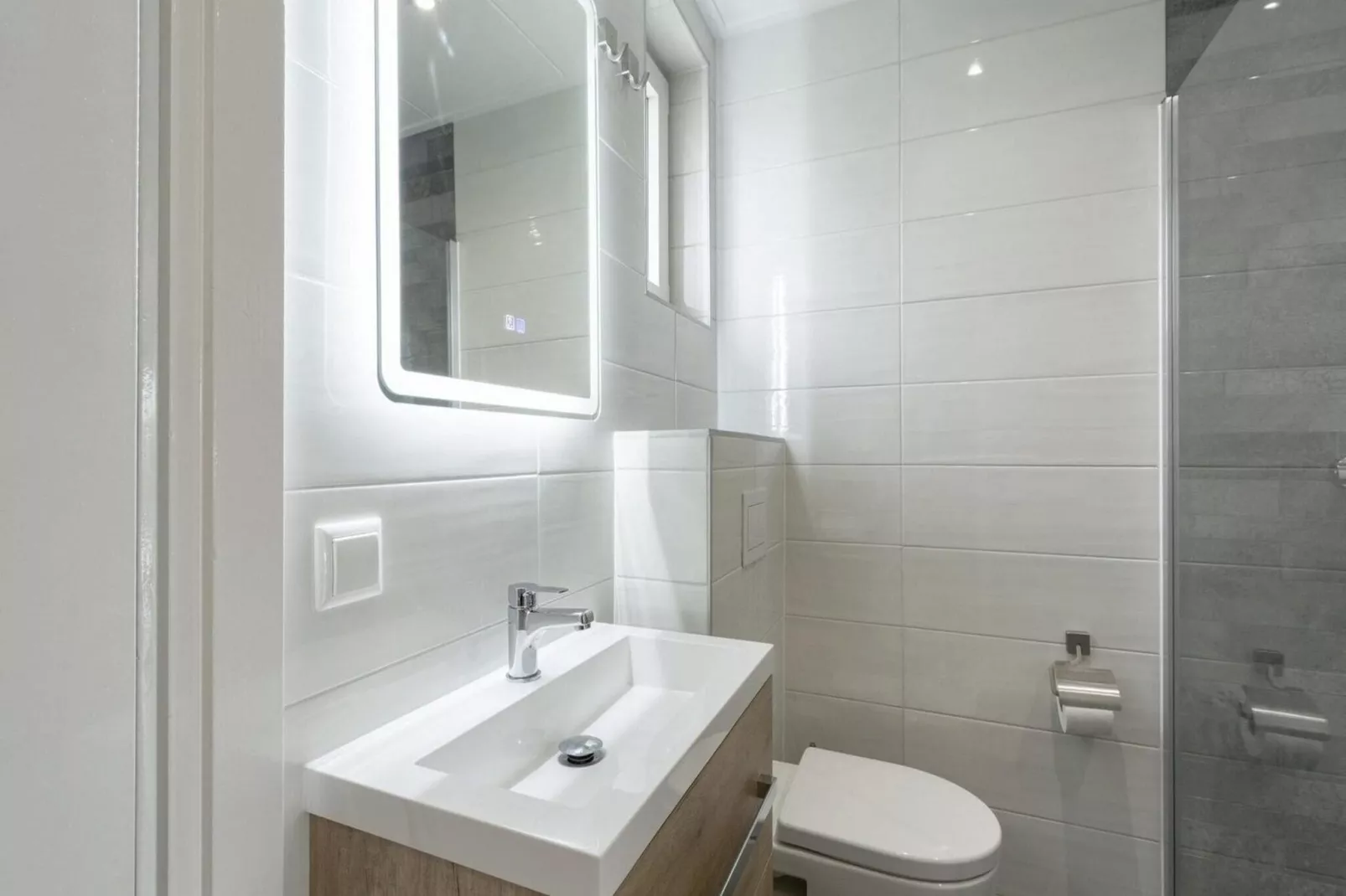 Garnekuul 12-Bathroom