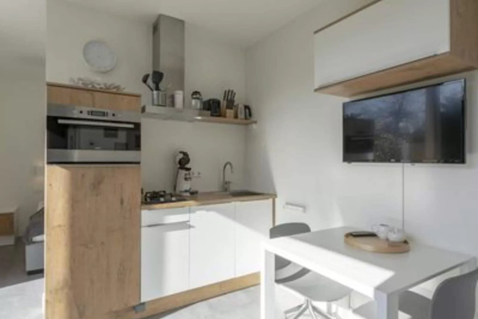 Suite Uitwaayer-Kitchen