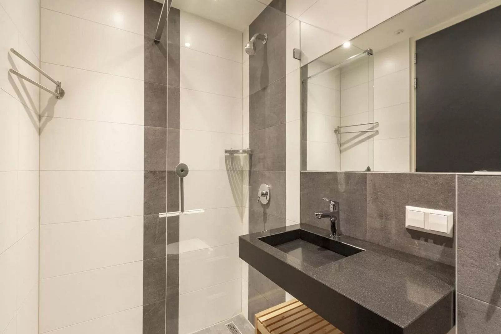 Suite Uitwaayer-Bathroom