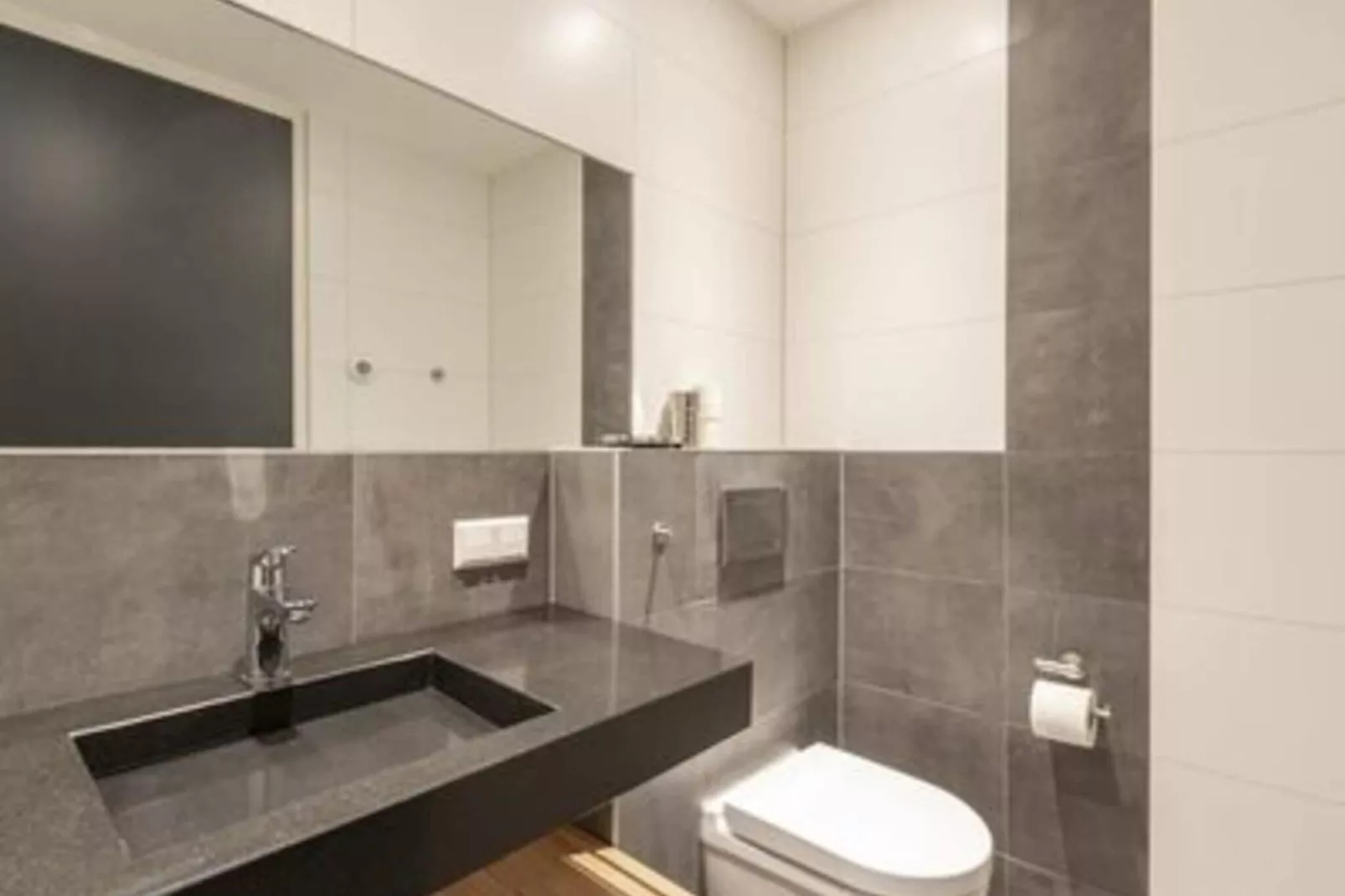 Suite Uitwaayer-Bathroom