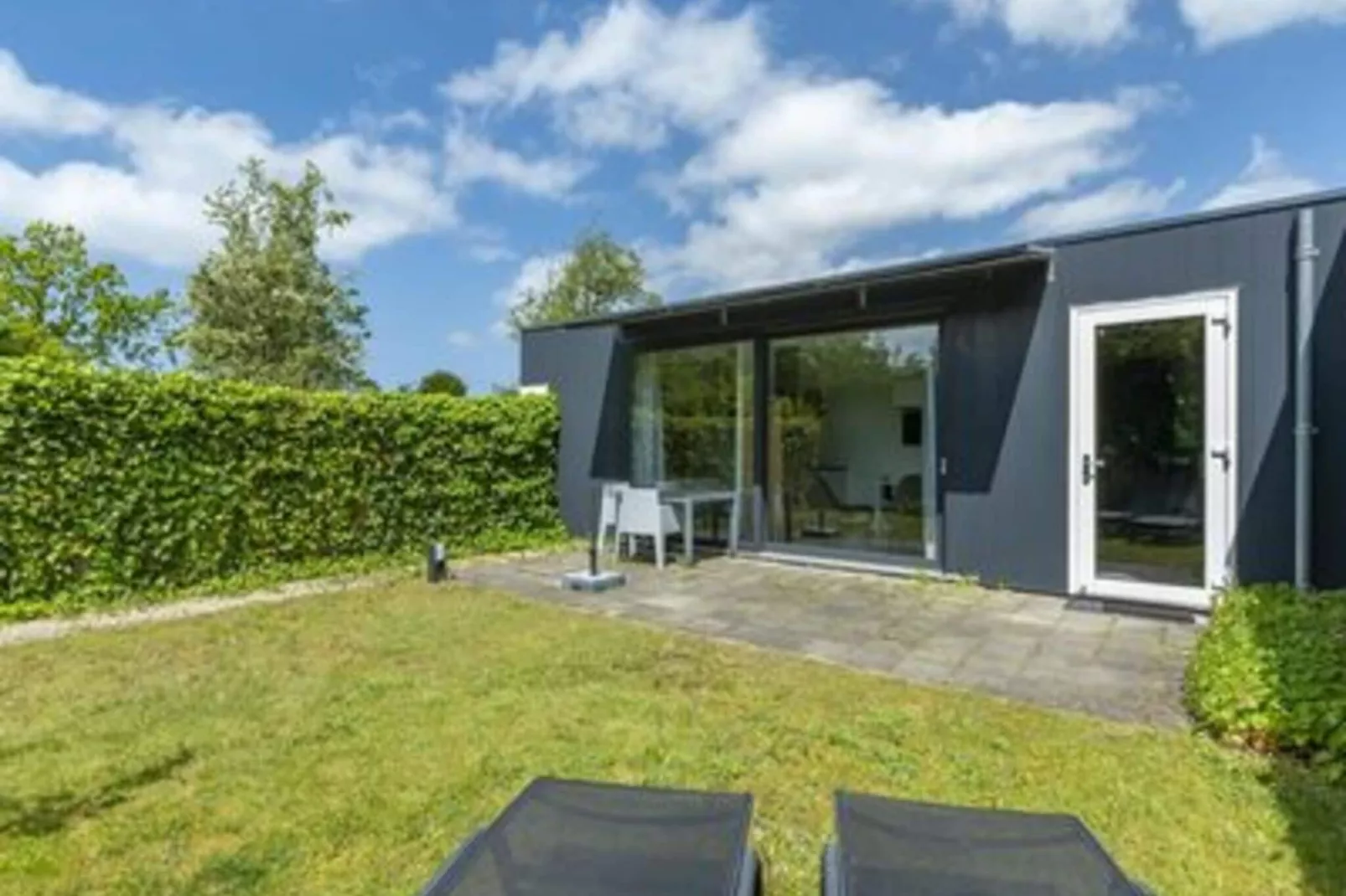 Suite Uitwaayer-View summer