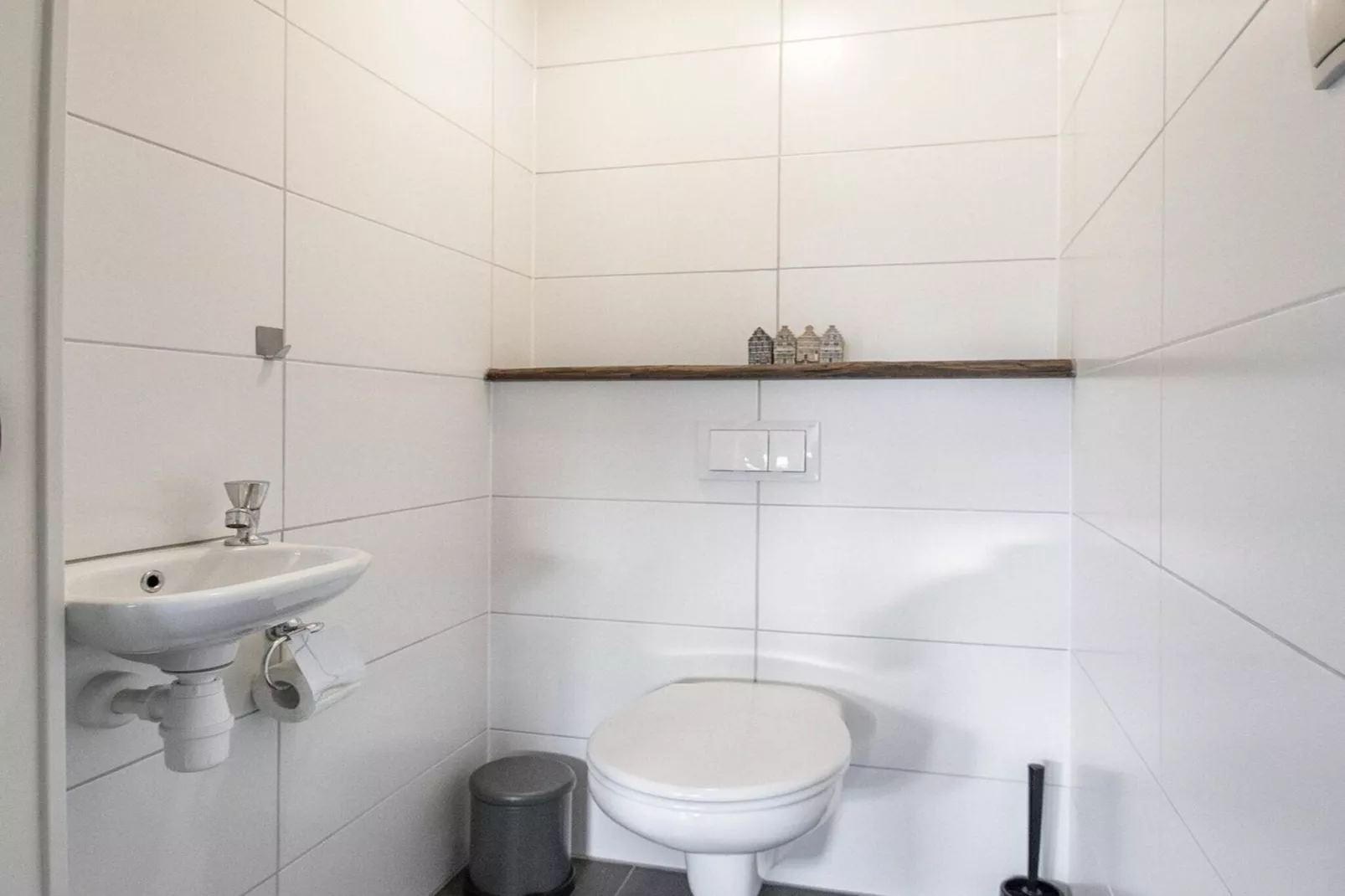Garnekuul 13-Bathroom