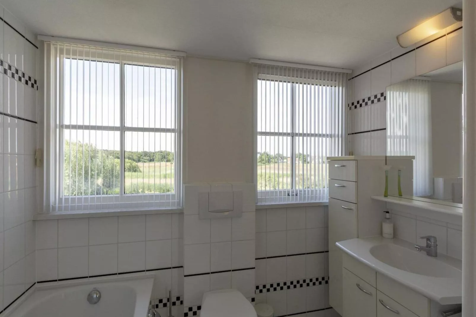 De Buitenplaats 16-Bathroom
