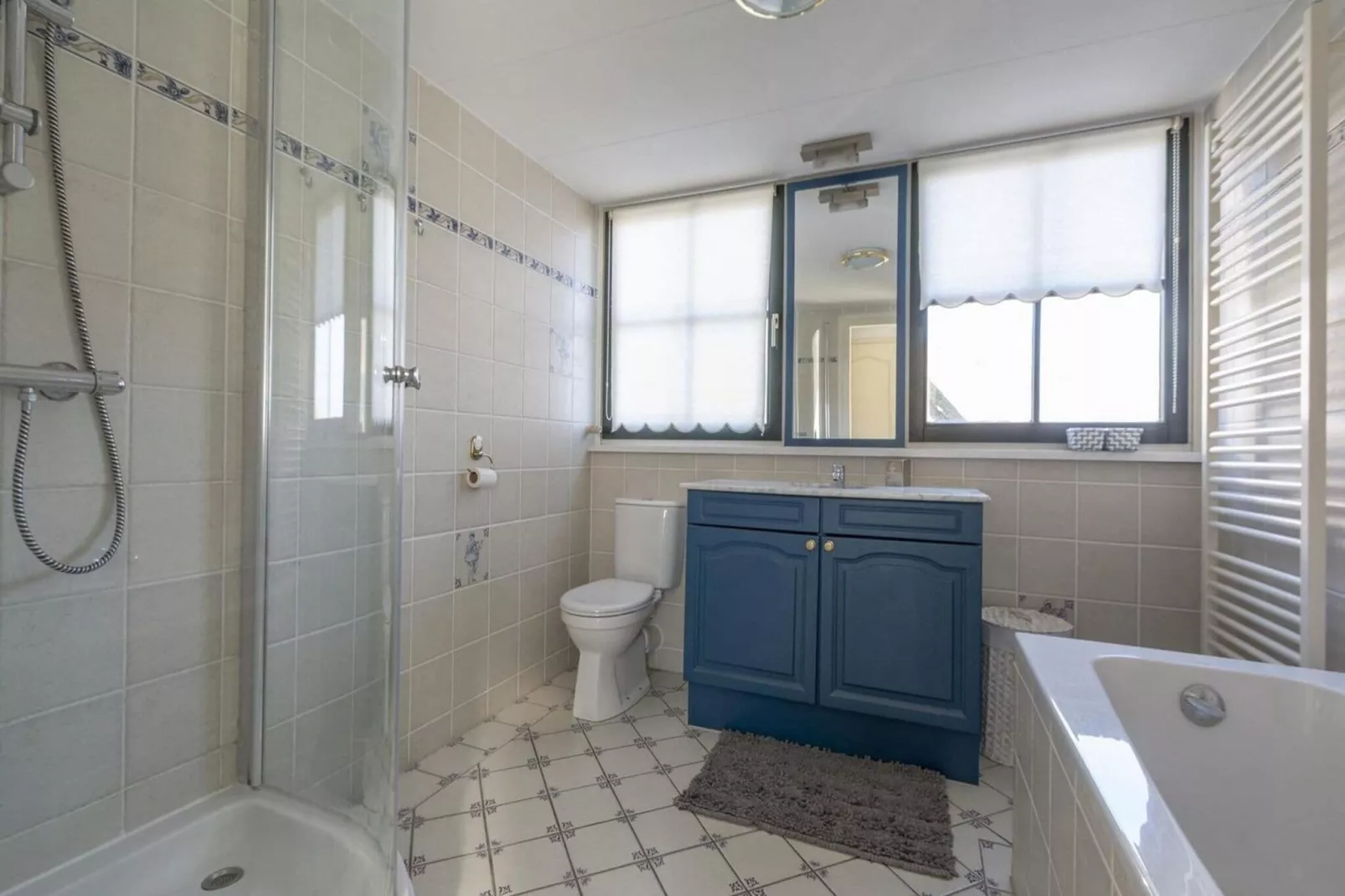 De Buitenplaats 37-Bathroom