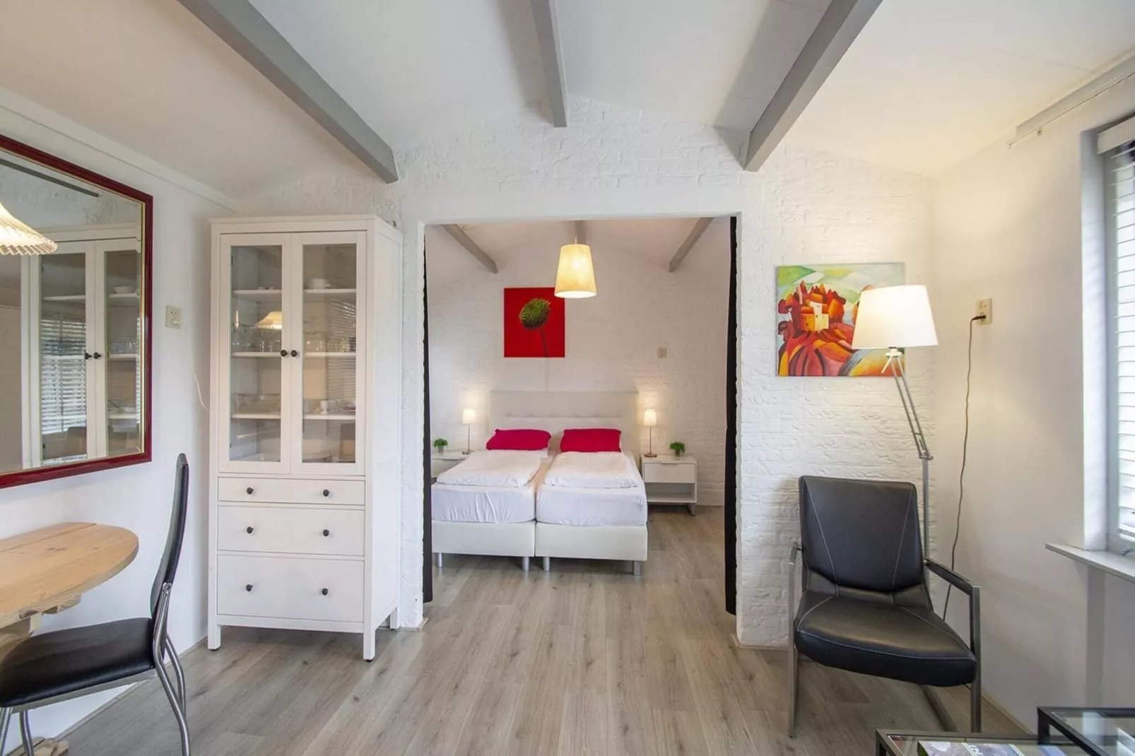 Garnekuul 26-Bedroom