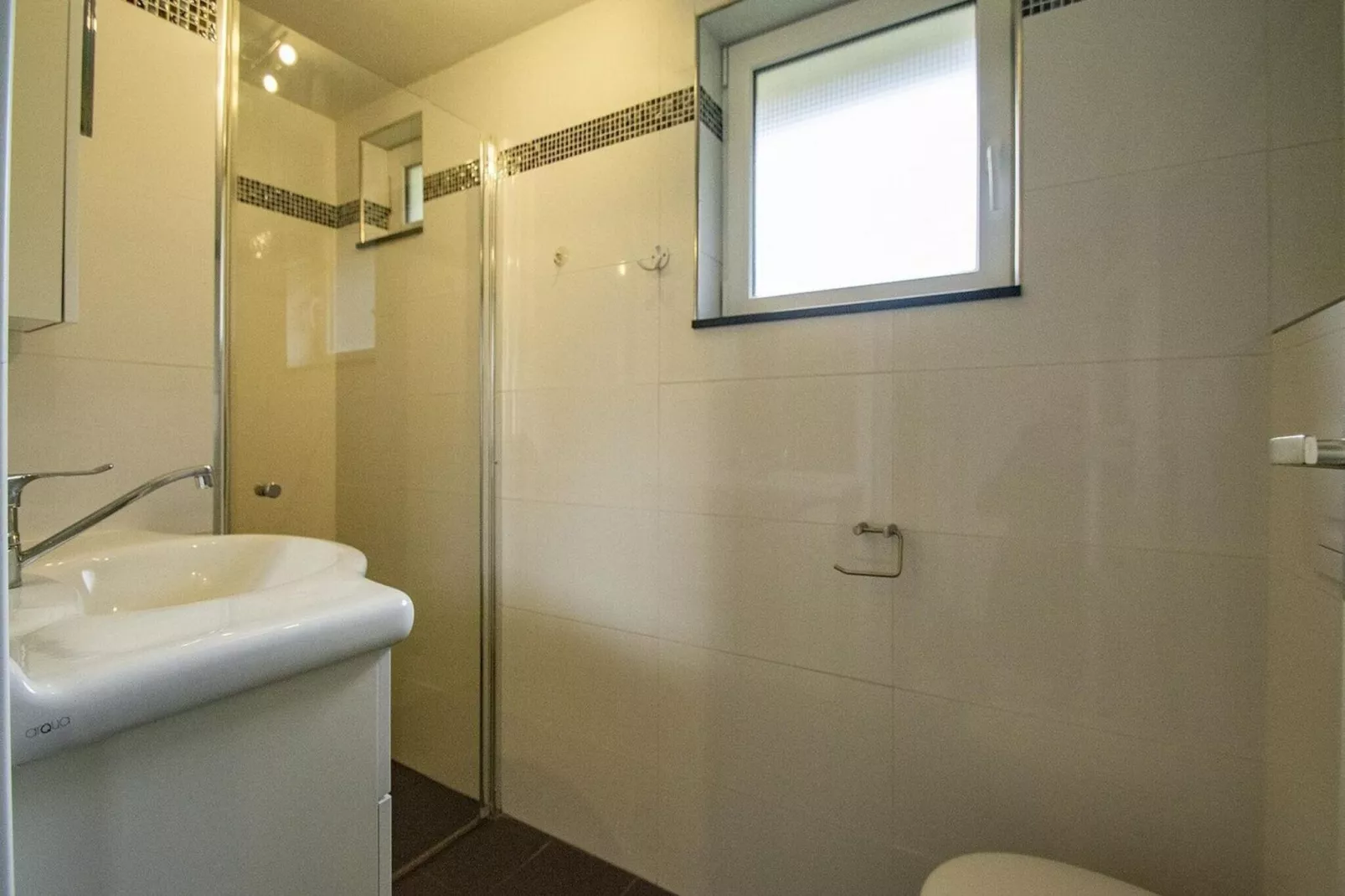 Garnekuul 26-Bathroom