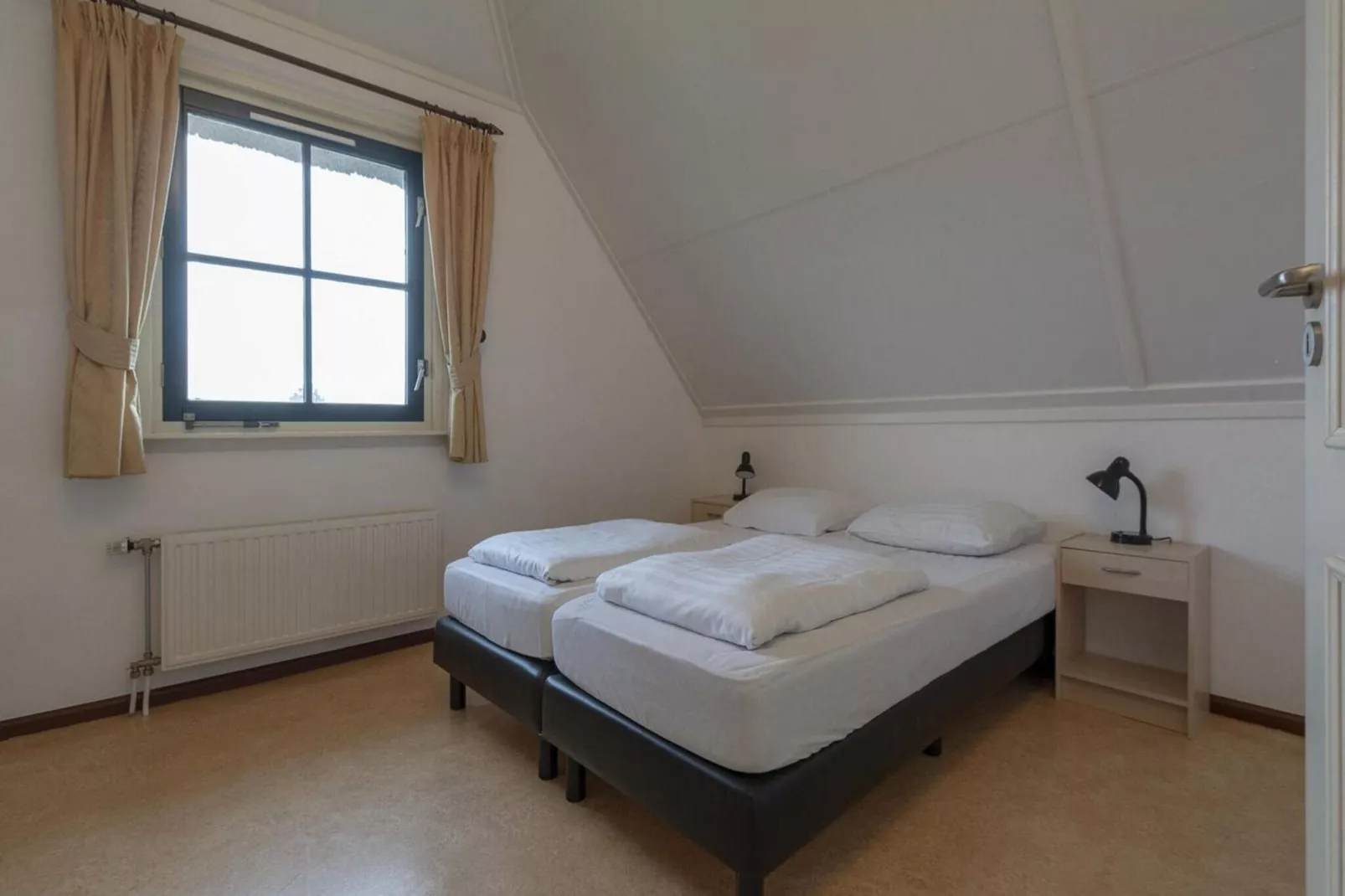 De Buitenplaats 97-Bedroom