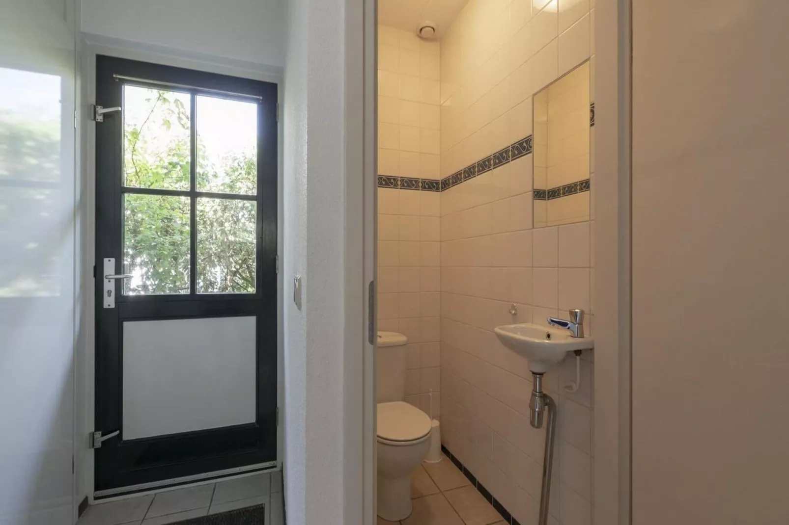 De Buitenplaats 98-Bathroom