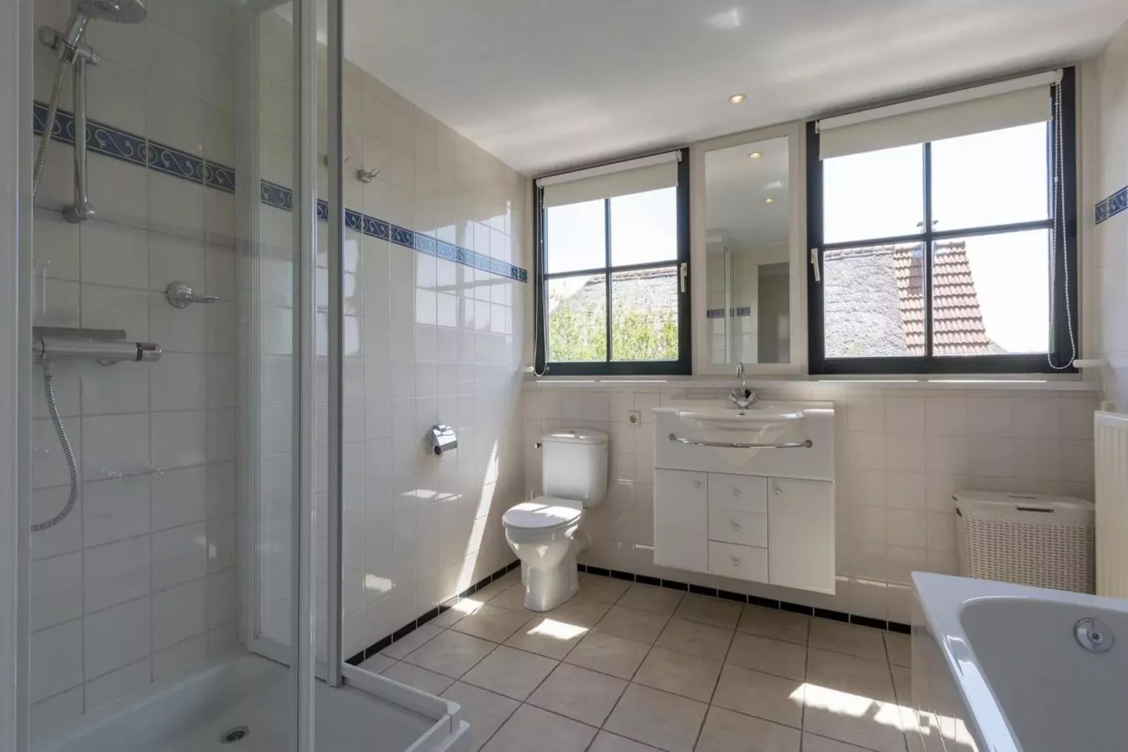 De Buitenplaats 98-Bathroom