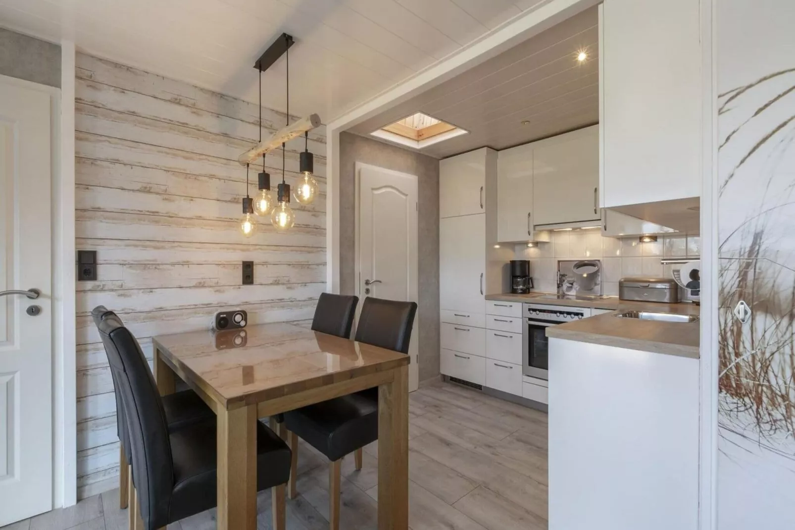 Garnekuul 44-Dining room