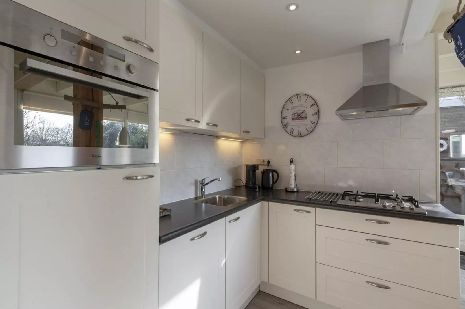 Duinland 183-Kitchen