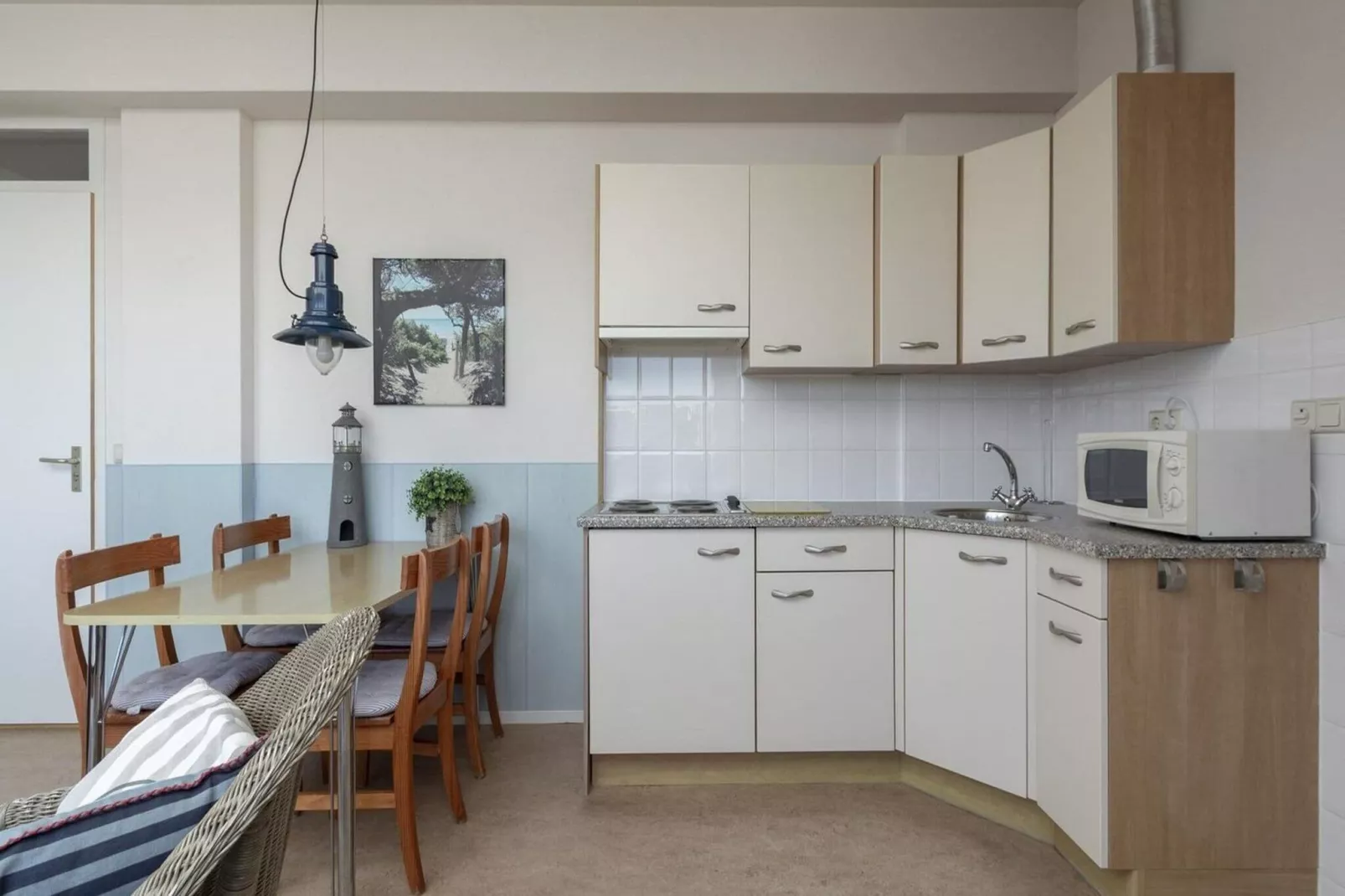 Dorpsplein 23E-Kitchen