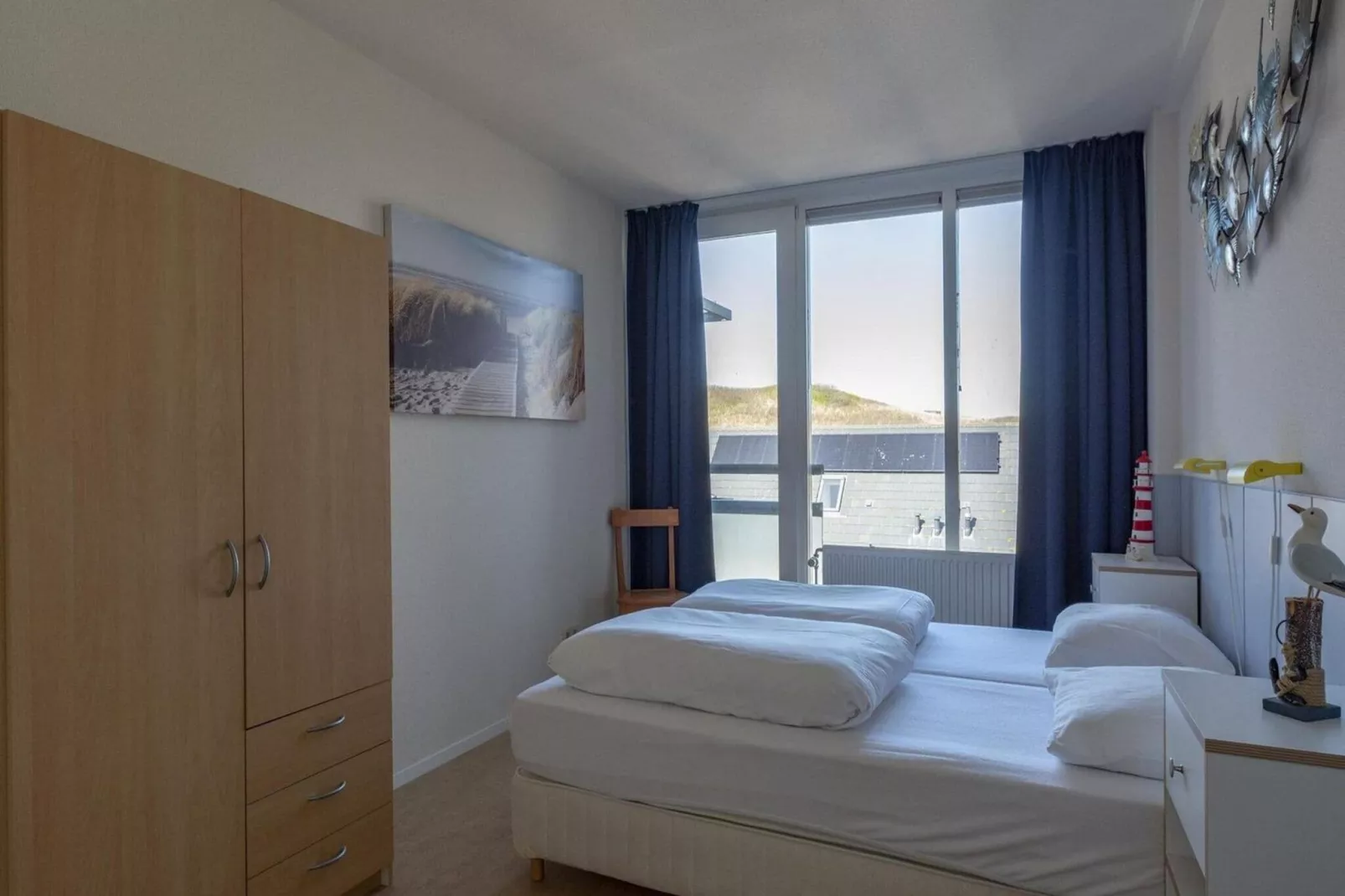 Dorpsplein 23E-Bedroom