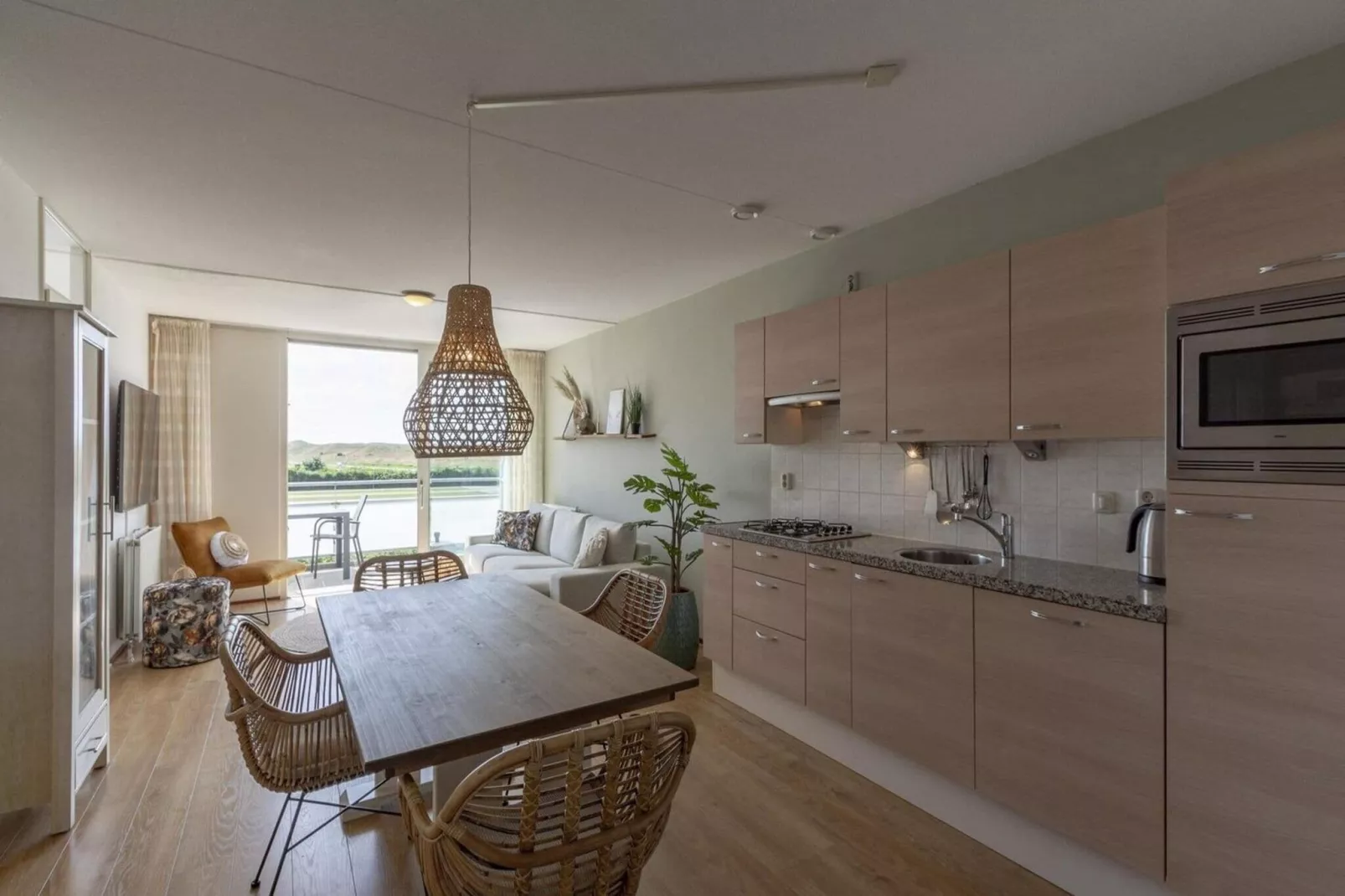 Duinerei B202-Dining room