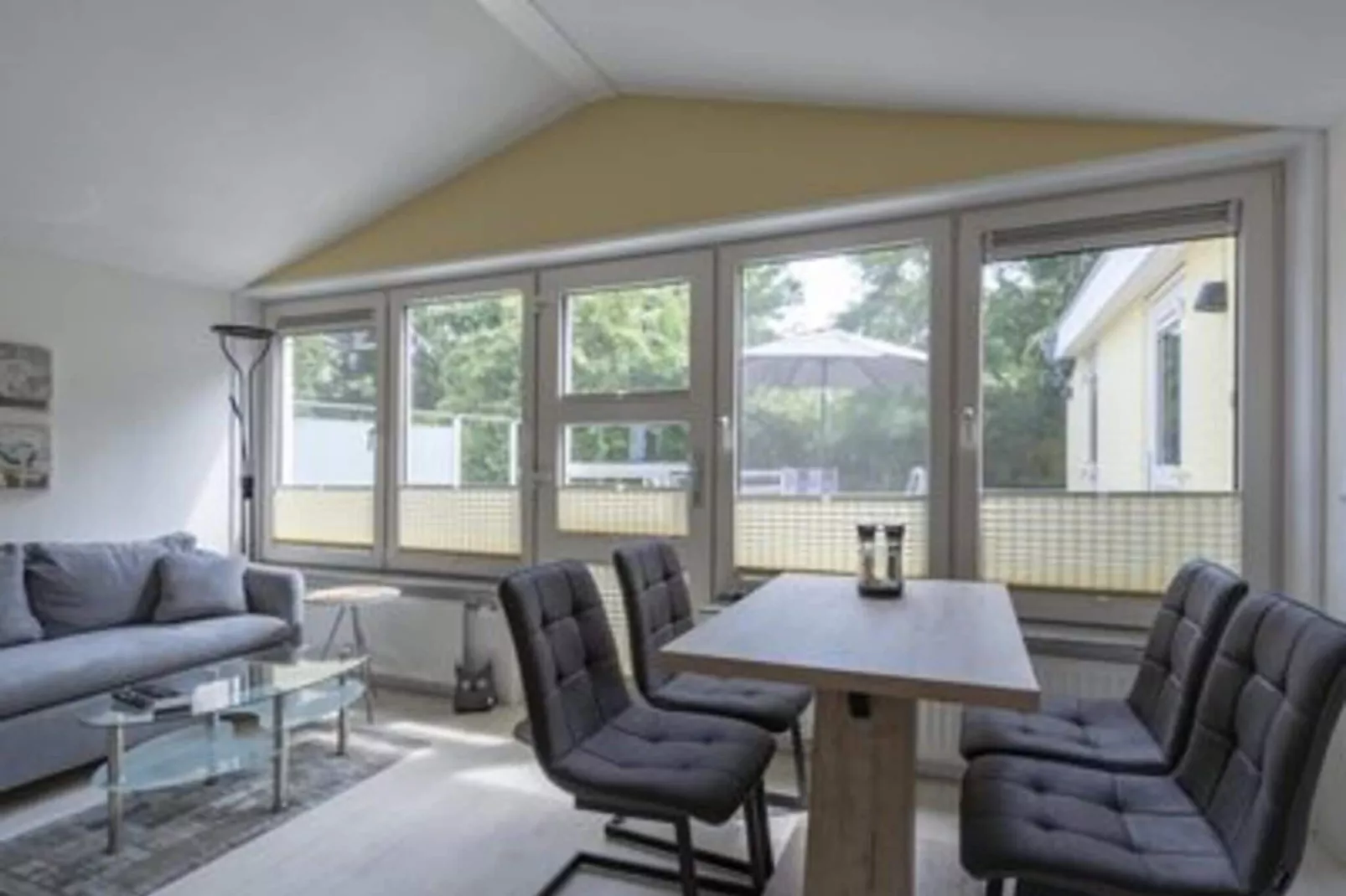Garnekuul 49-Dining room
