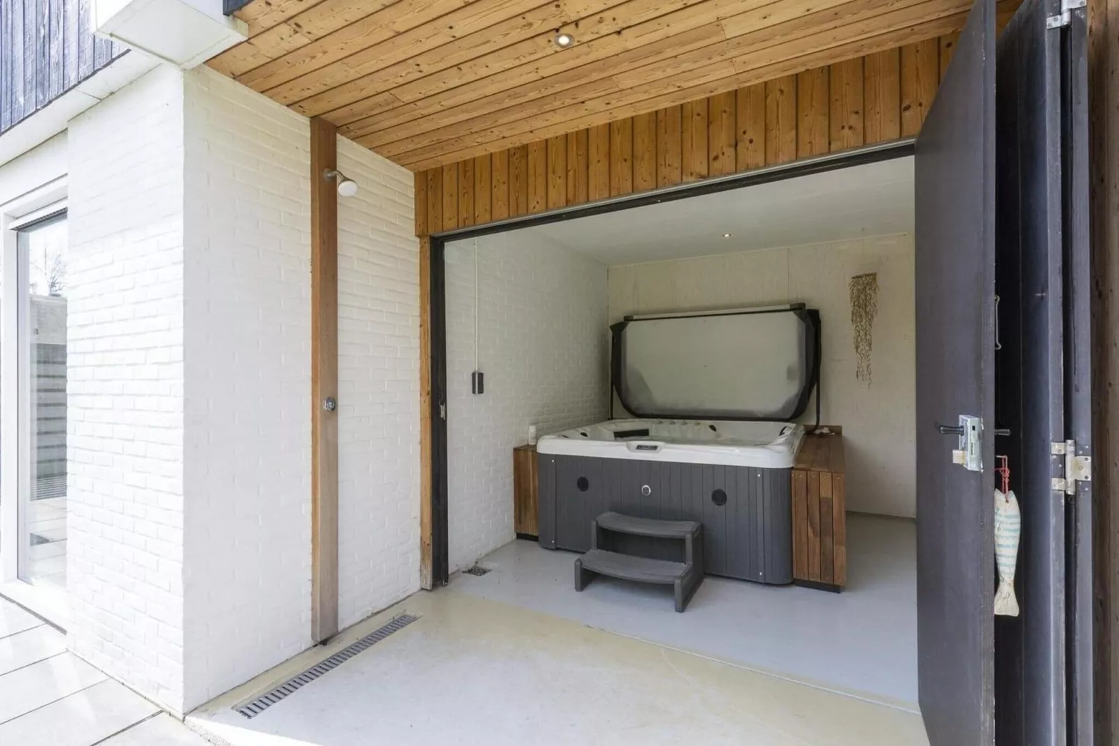 Garnekuul 6-Bedroom