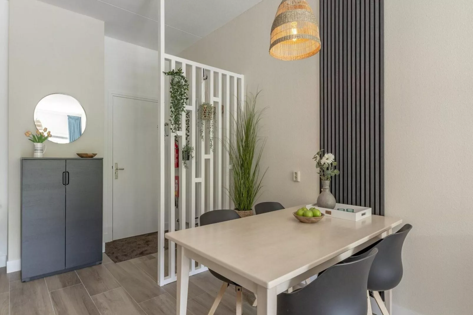 Wijde Blick 112-Dining room