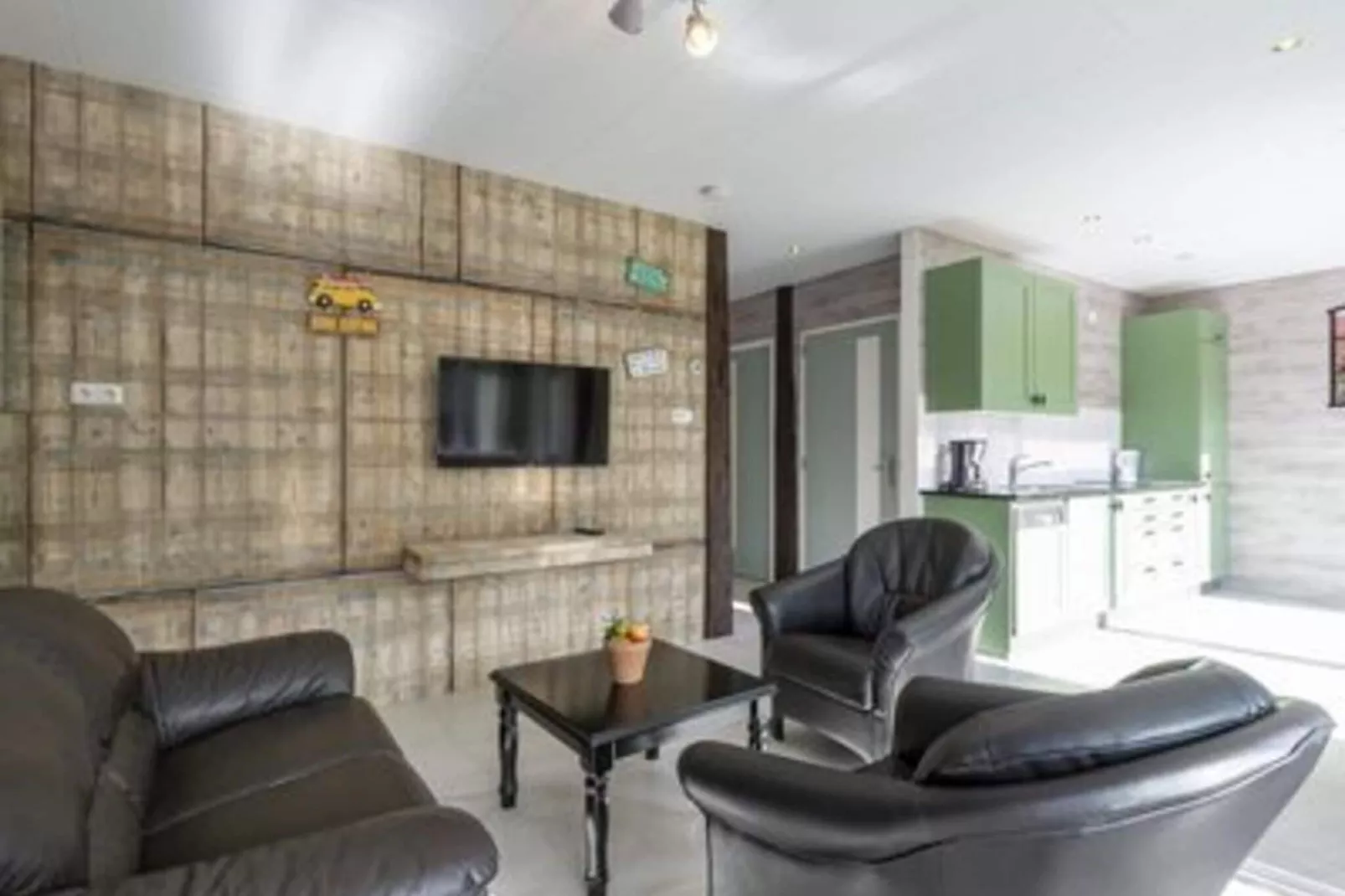 Garnekuul 90-Living room