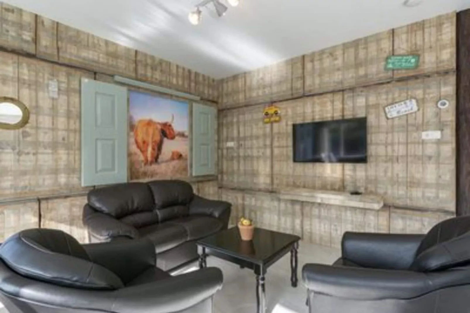 Garnekuul 90-Living room