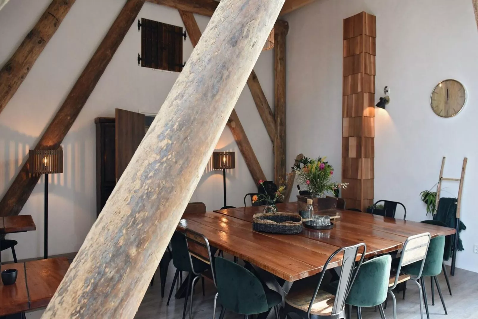 Hoeve Landzicht-Dining room