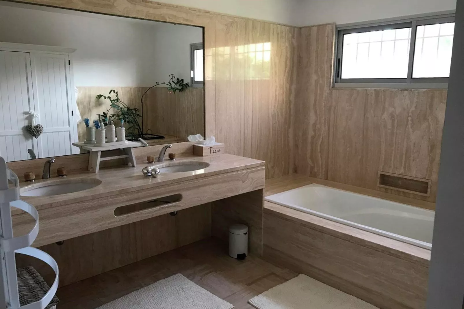 Stylish Villa in South of France with Private Swimming Pool-Bathroom