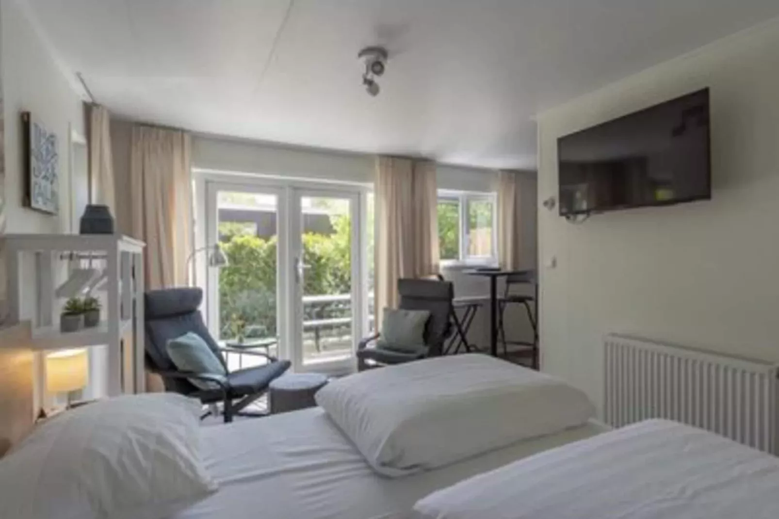 Beach Studio Campanula-Bedroom