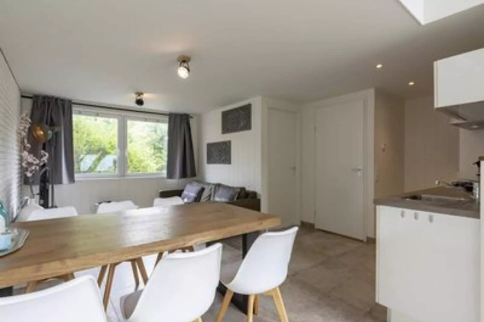 Belkmerduinen 12-Dining room