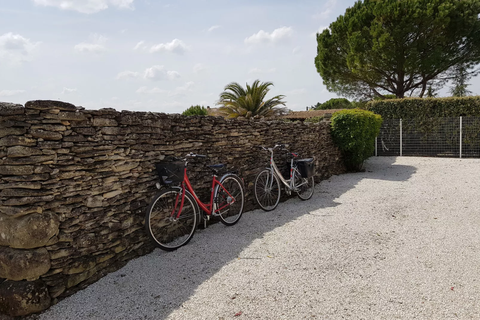 Stylish Villa in South of France with Private Swimming Pool-Gardens in summer