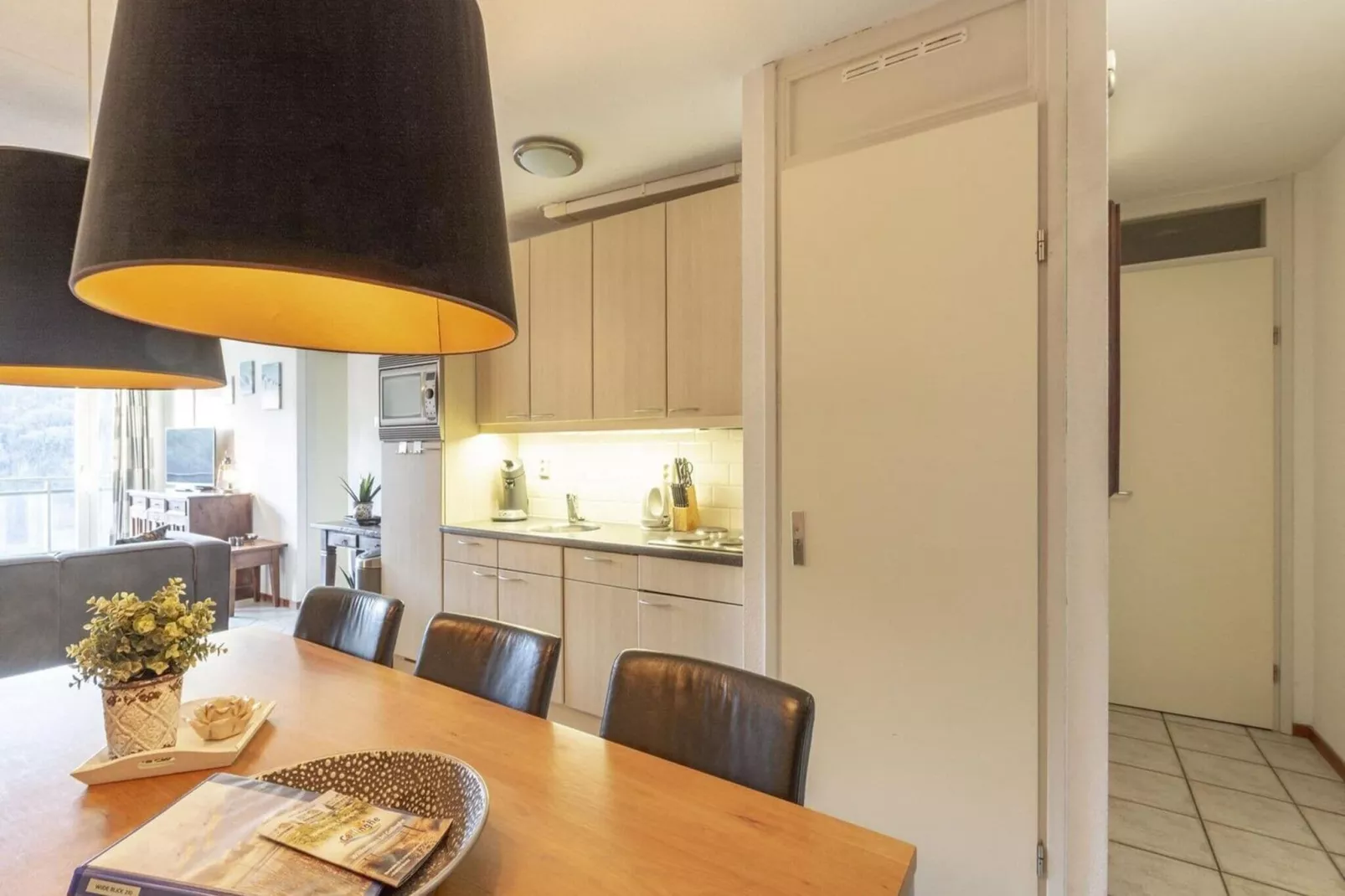 Wijde Blick 210-Dining room