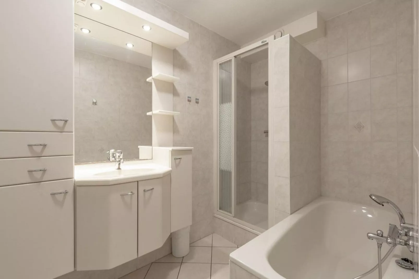 Wijde Blick 211-Badezimmer