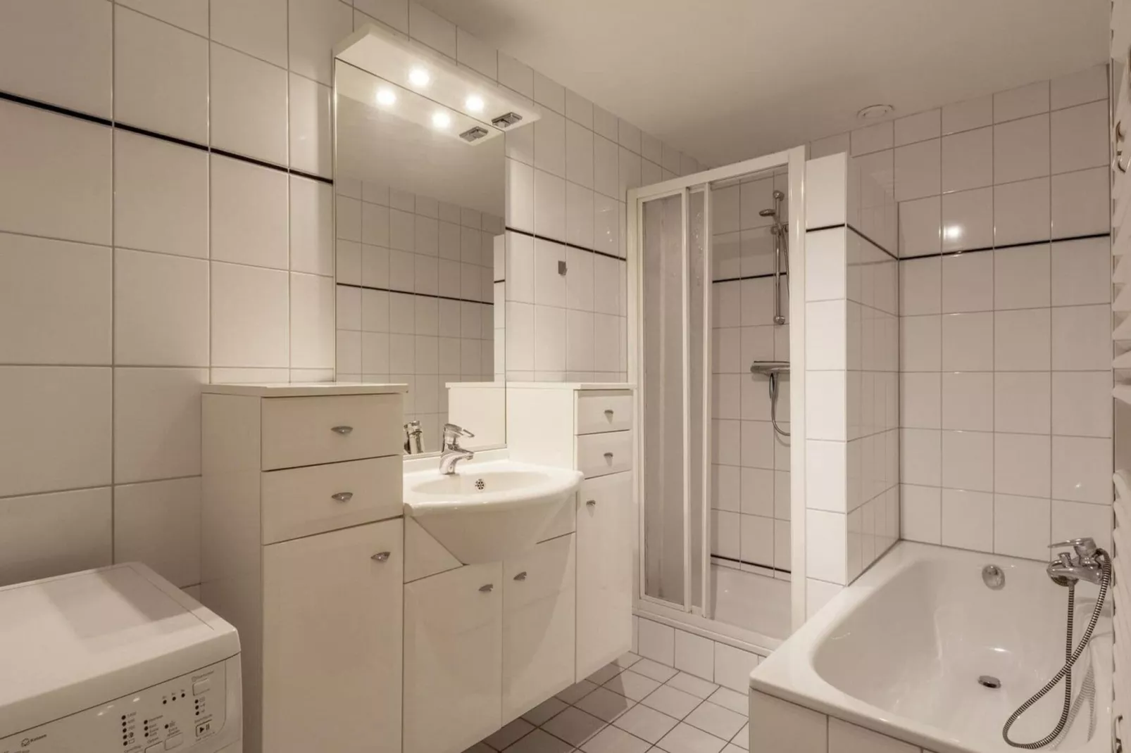 Wijde Blick 310-Bathroom