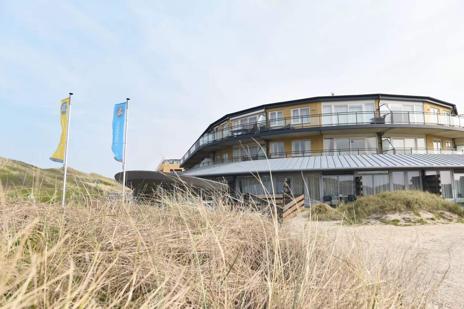 Duynsuites aan zee-Außenbereich Sommer