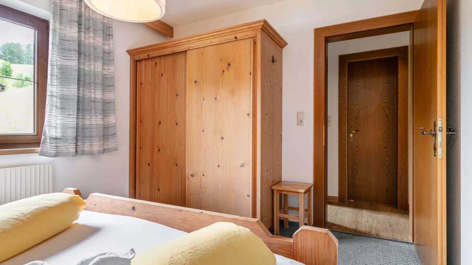 Zellner Top 1-Bedroom