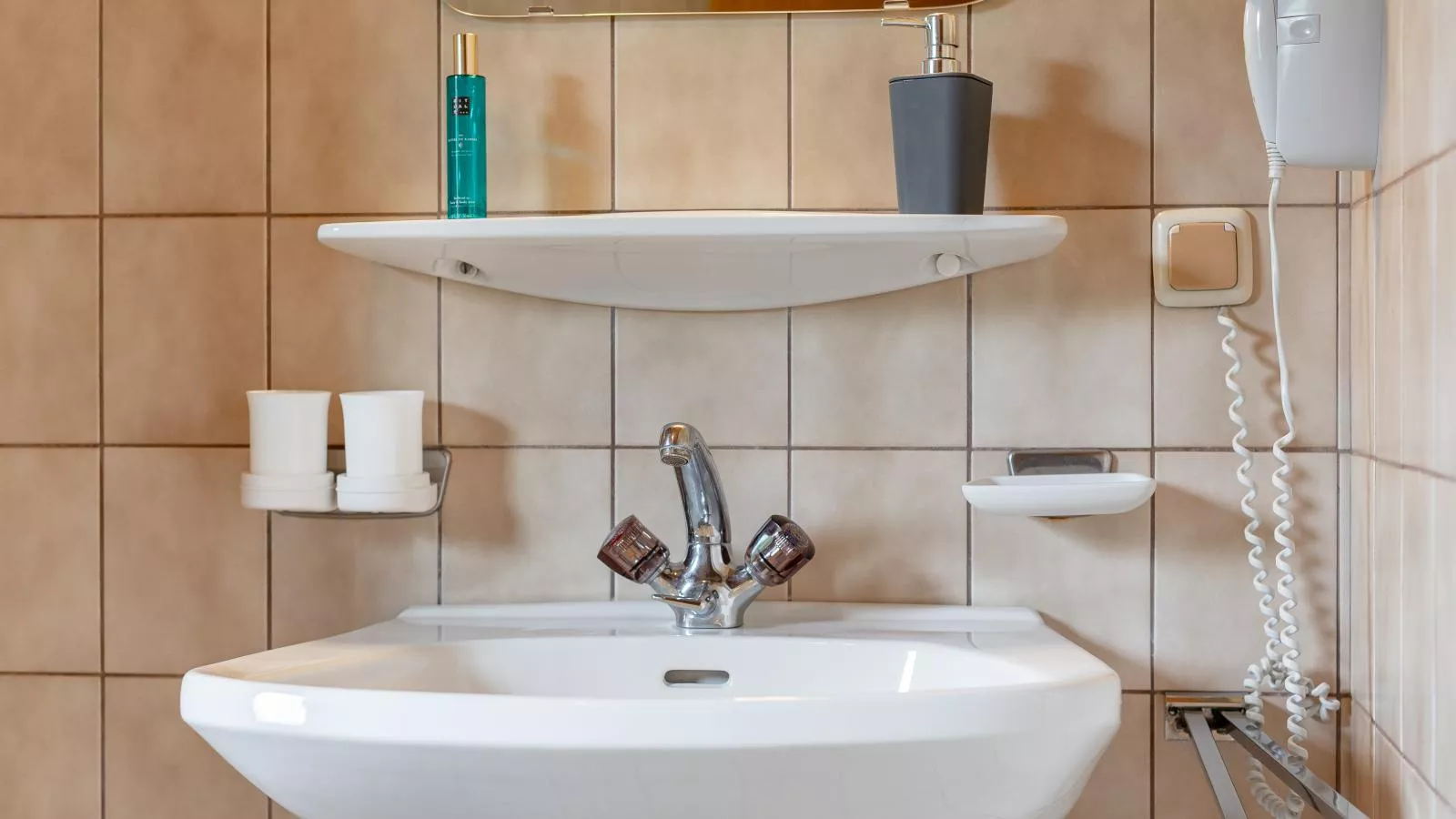 Zellner Top 1-Bathroom