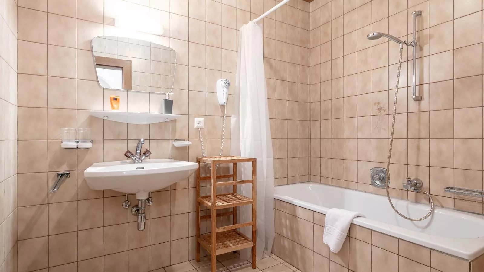 Zellner Top 3-Bathroom