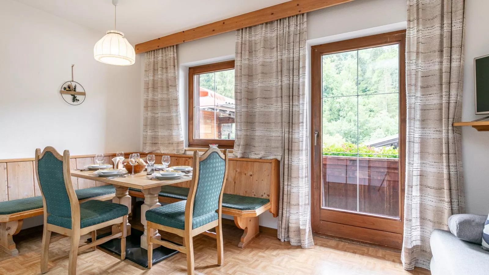 Zellner Top 5-Dining room