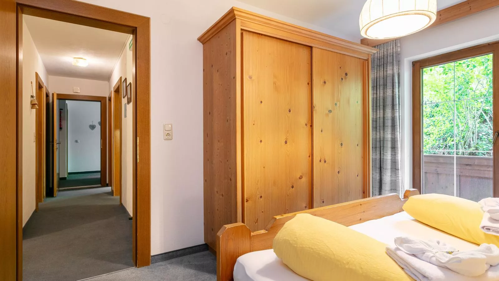 Zellner Top 6-Bedroom