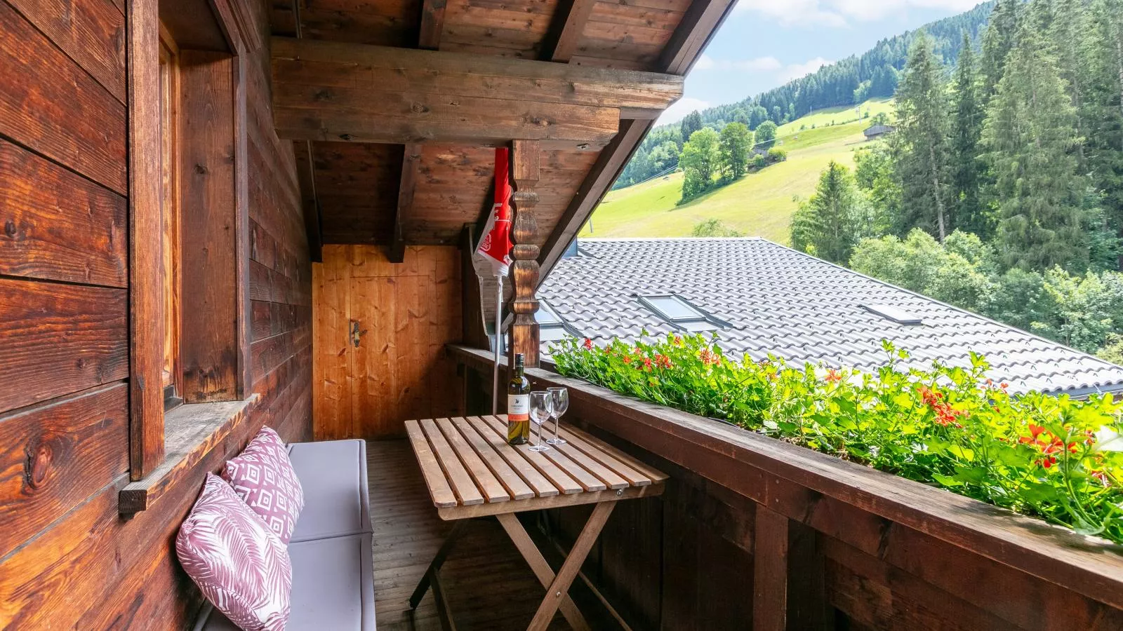 Zellner Top 8-Terrace balcony