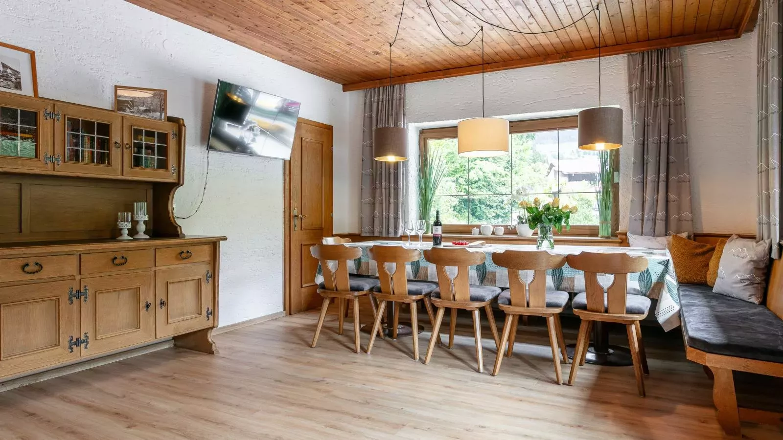 Zellner Top 9-Dining room
