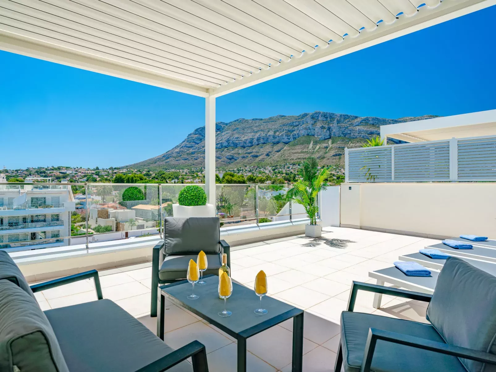 Marina Real I Penthouse-Dehors