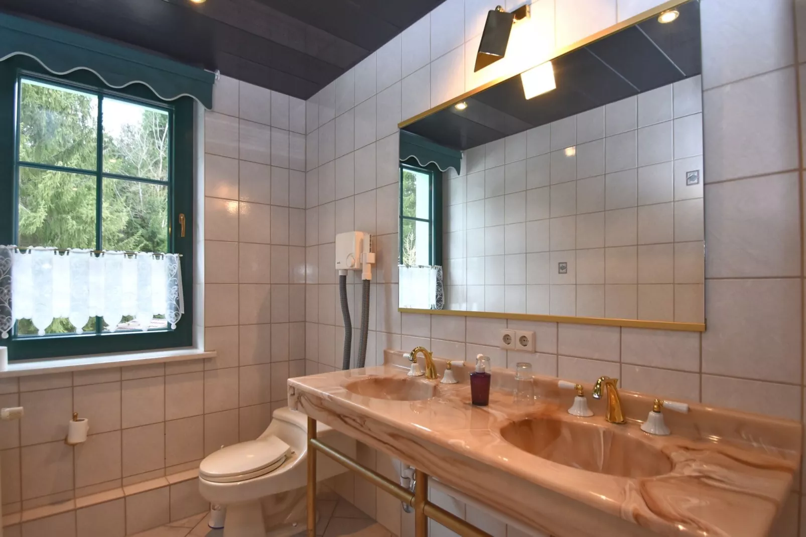 Zur Försterei-Badezimmer