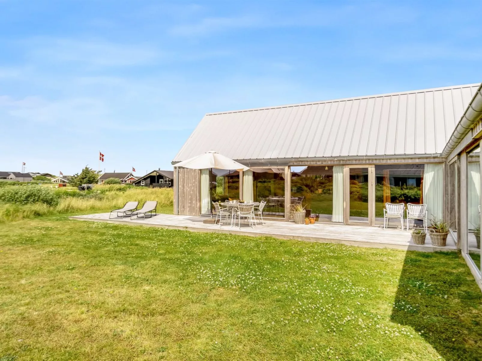 "Onni" - 250m from the sea-Outside