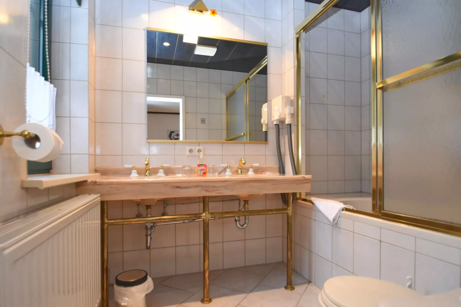 Zur Försterei-Badezimmer