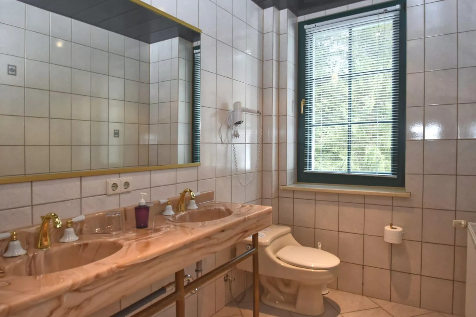 Zur Försterei-Badezimmer