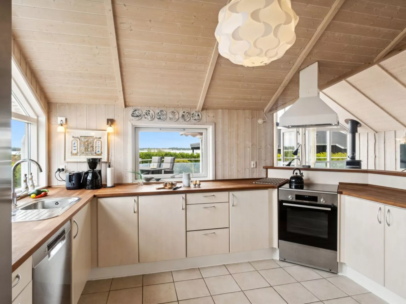 "Annrike" - 175m to the inlet-Inside