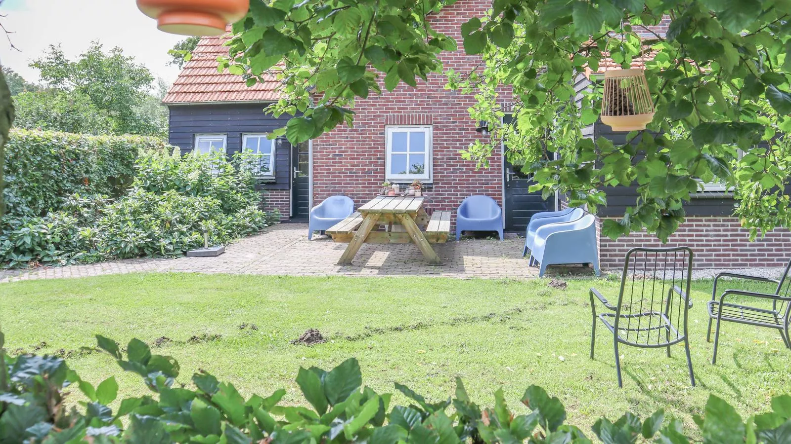 Op de Beemd-Gardens summer