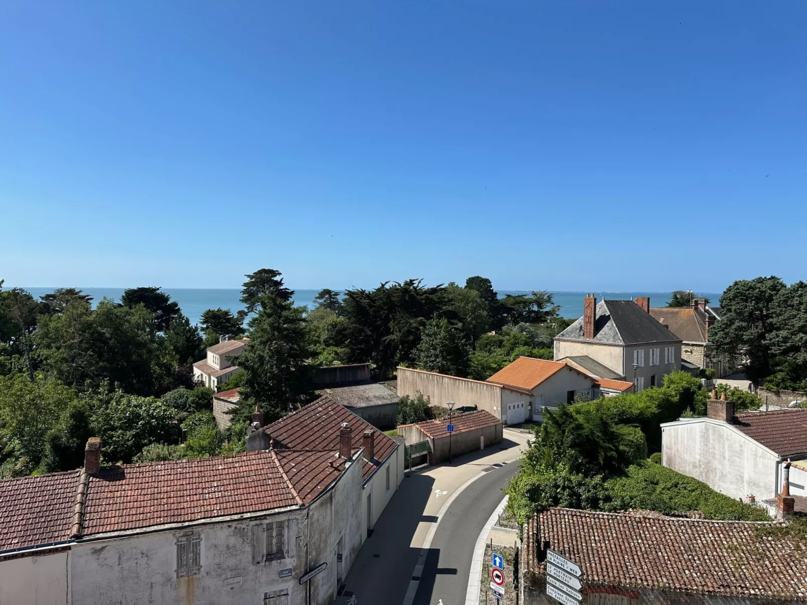 Le Cabestan-Outside