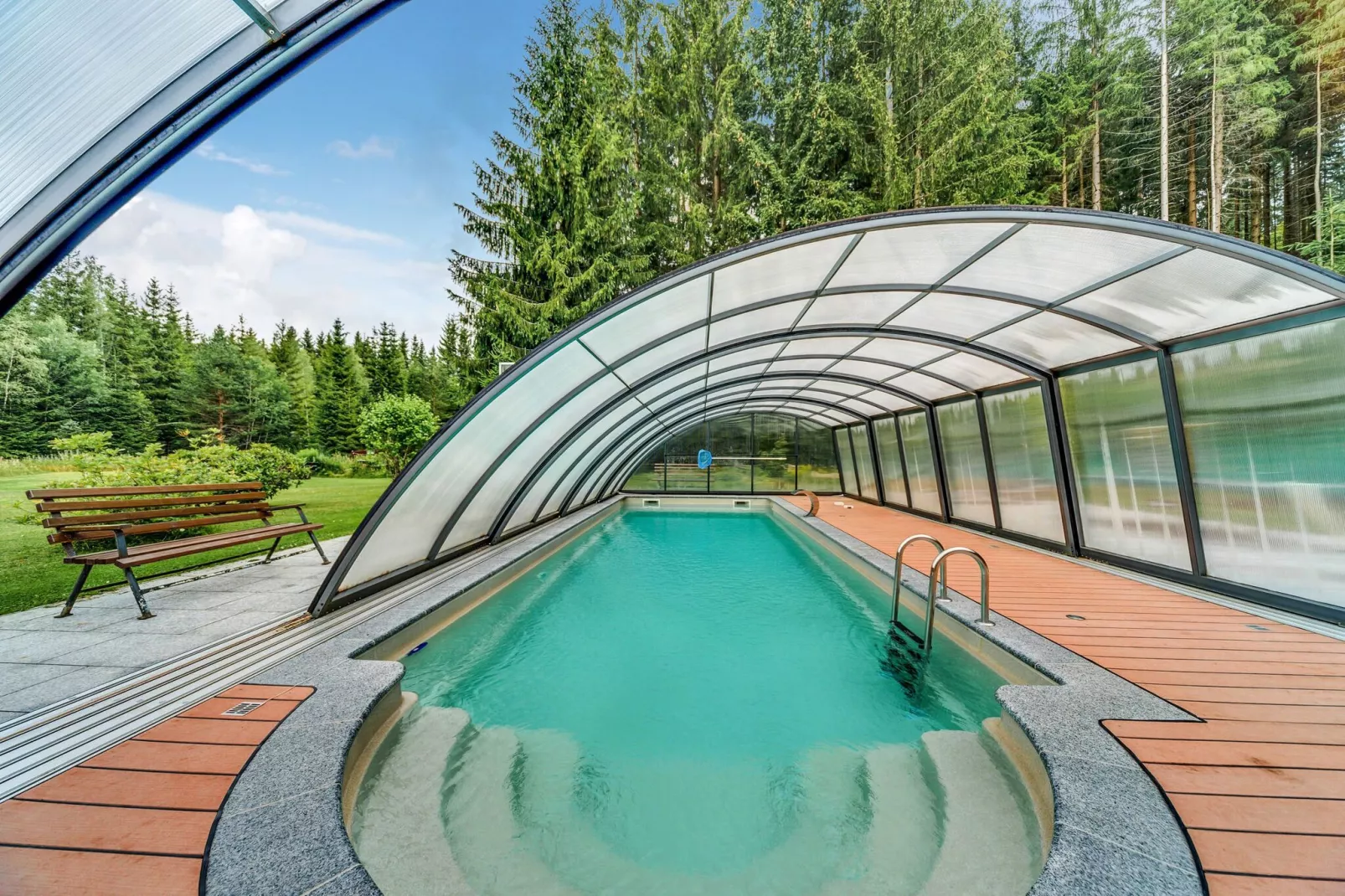 Zur Försterei-Piscine